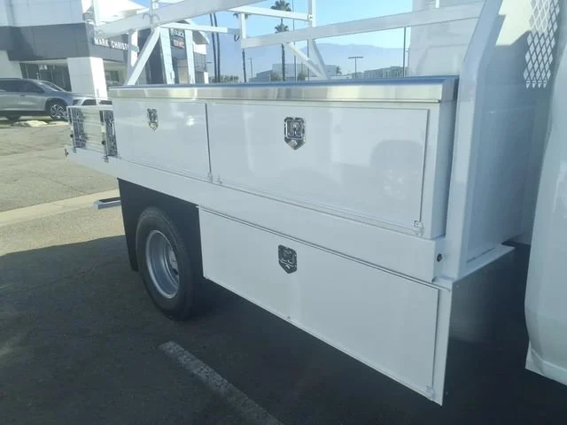 New 2026 Summit White GMC Pro image 9