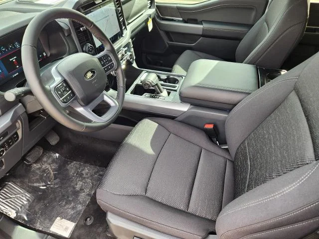 New 2026 Oxford White Ford XLT image 32