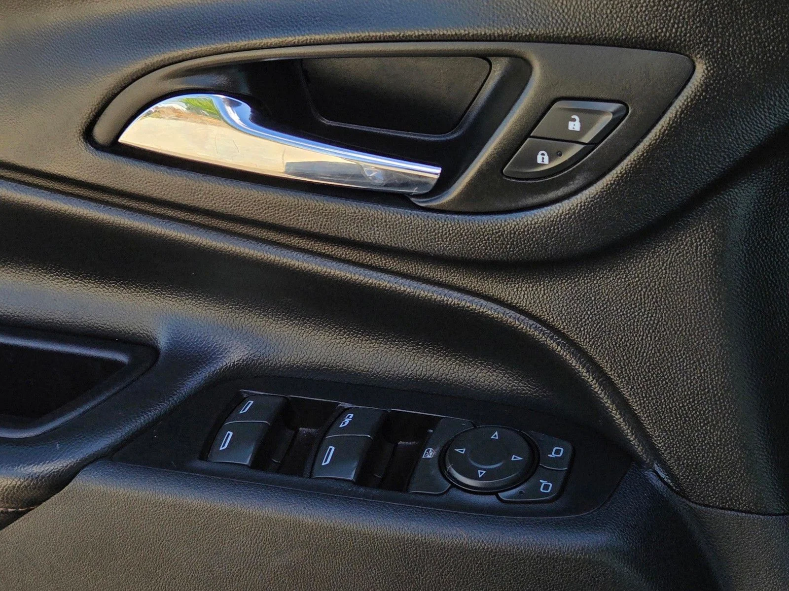 Used 2018 Mosaic Black Metallic Chevrolet Premier image 26