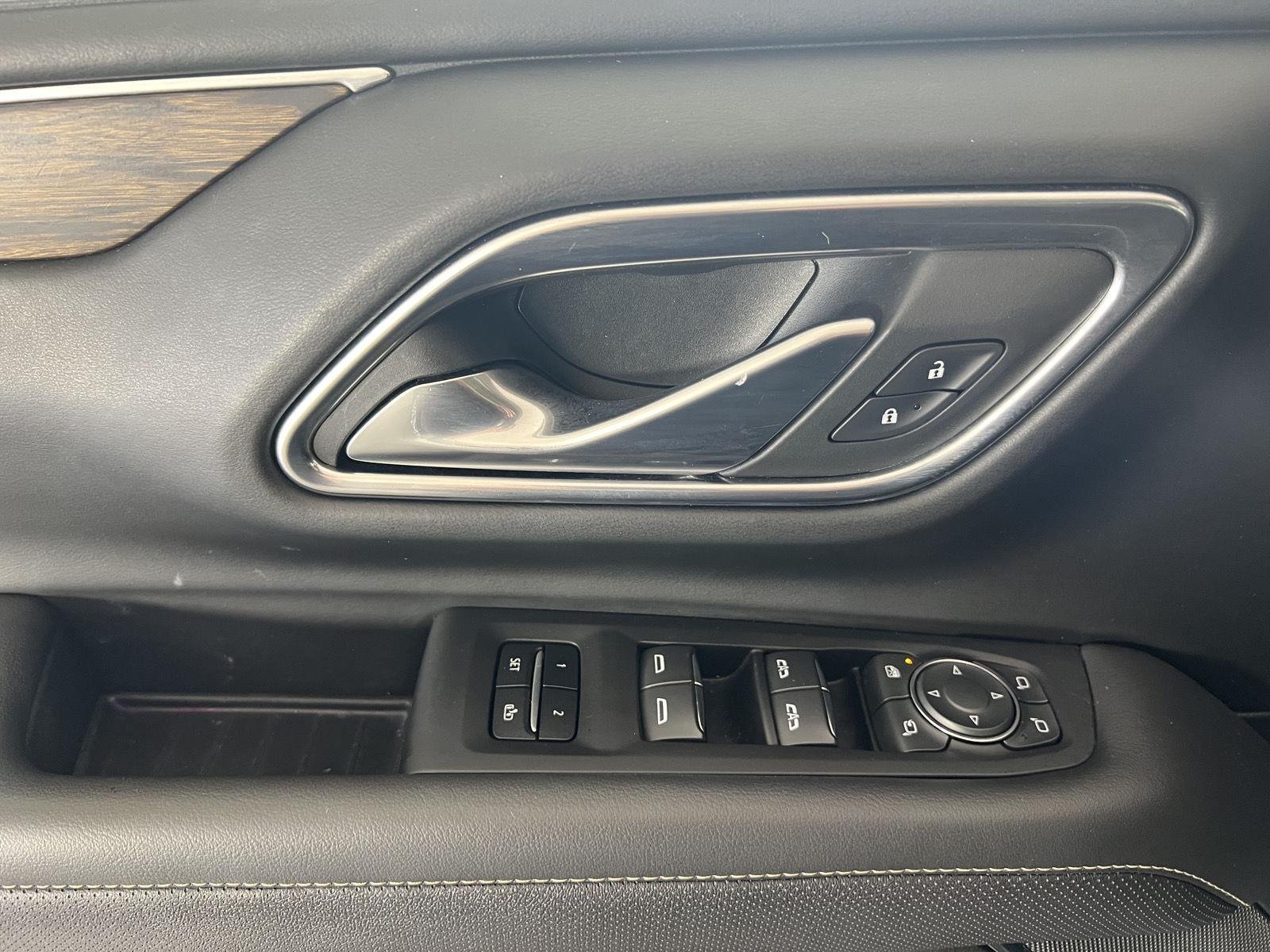 Used 2023 Auburn Metallic Chevrolet Premier image 10