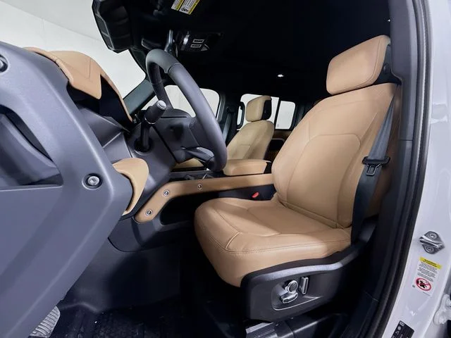 New 2026 Fuji White Land Rover S image 11