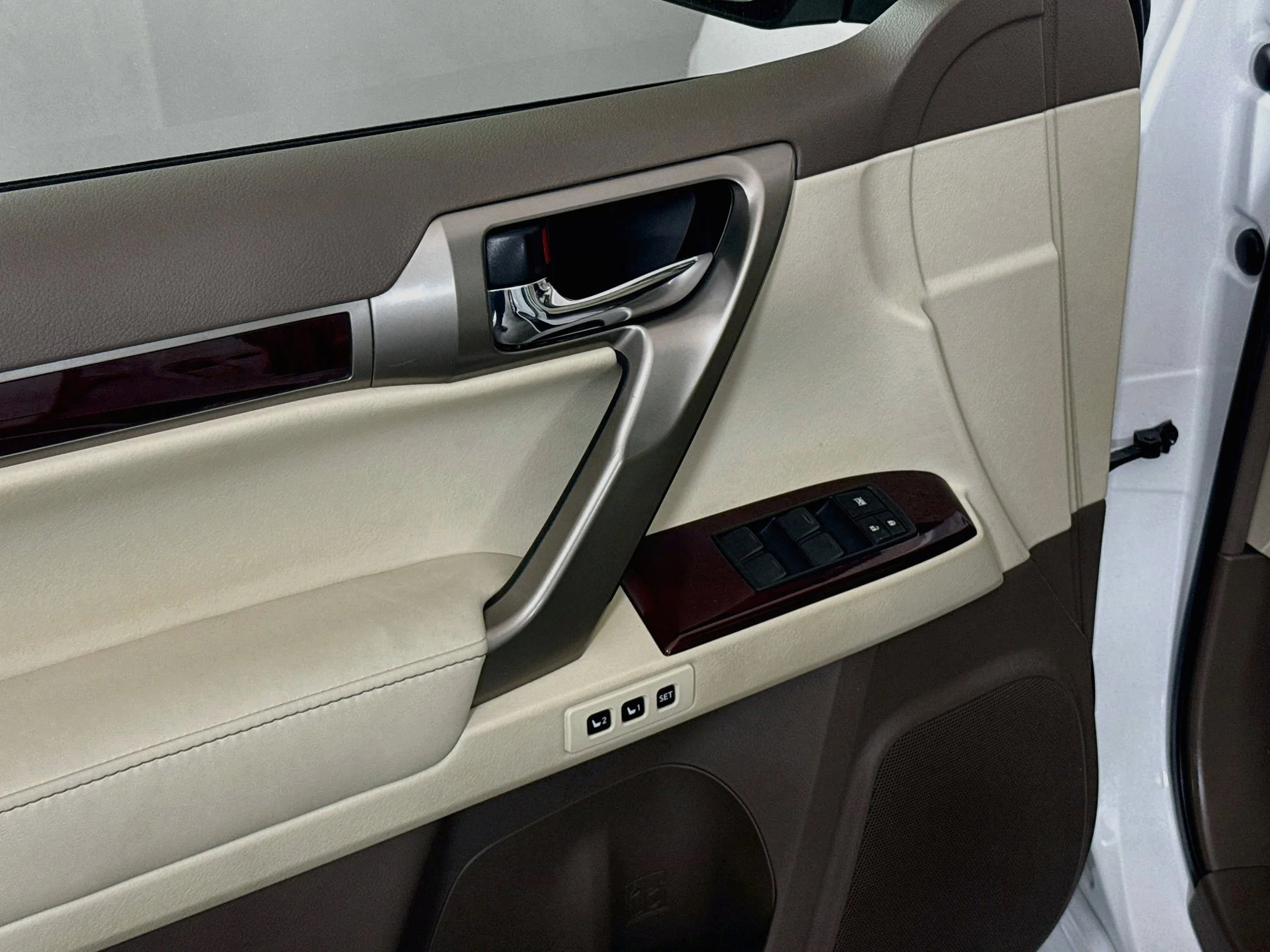 Used 2019 Starfire Pearl Lexus 460 image 20