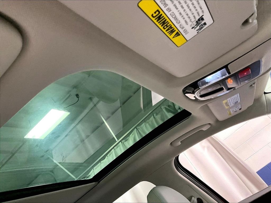 Certified Used 2025 Red Hyundai SEL Convenience image 22