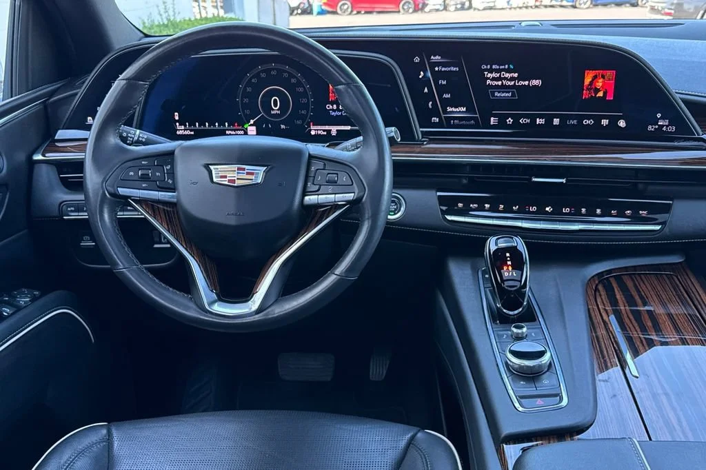 2023 Cadillac Escalade Premium Luxury - Photo 14