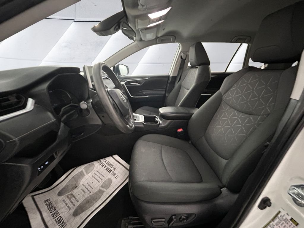 Used 2024 White Toyota XLE image 7