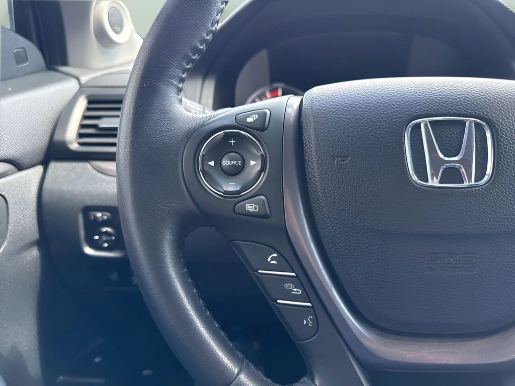 Used 2023 Black Honda RTL image 14