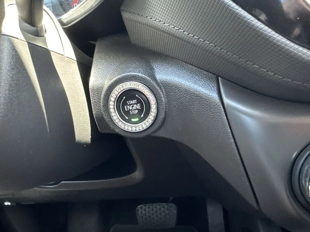 Used 2021 Black Chevrolet LT image 17
