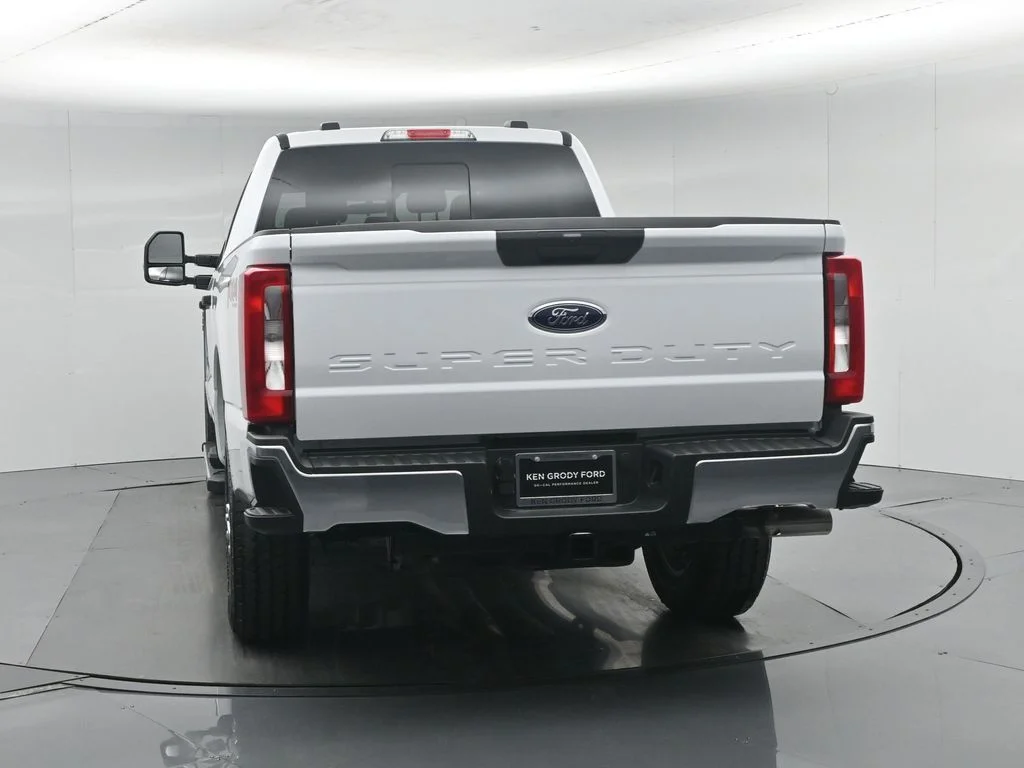 New 2026 White Ford XLT image 27
