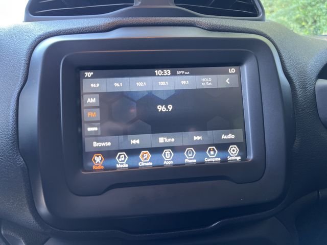 Used 2018 Glacier Metallic Jeep Latitude image 19