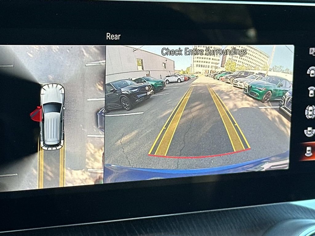 Used 2022 Blue Metallic Mercedes-Benz GLC 300 image 22