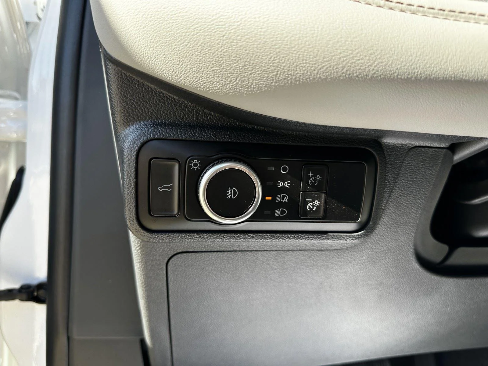 New 2026 Star White Metallic Tri-Coat Ford Active image 21