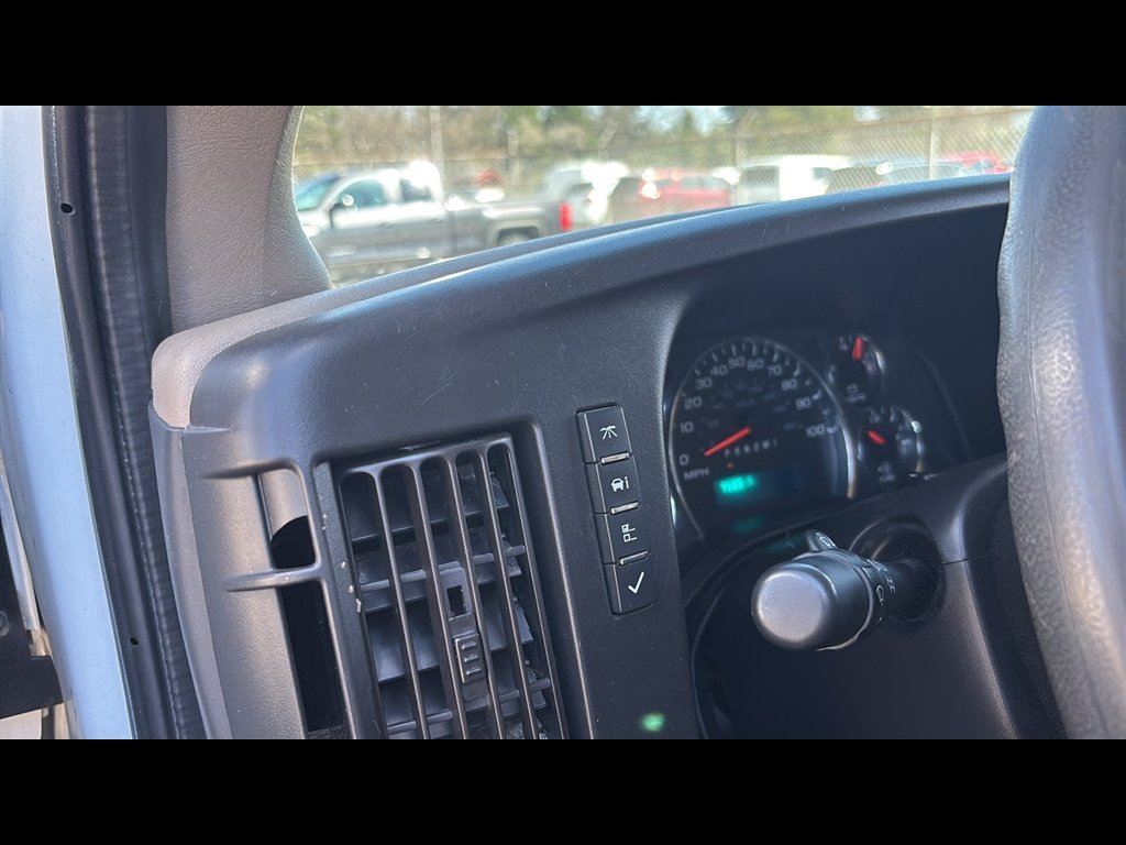 2022 Chevrolet Express Cargo 1WT - Photo 11