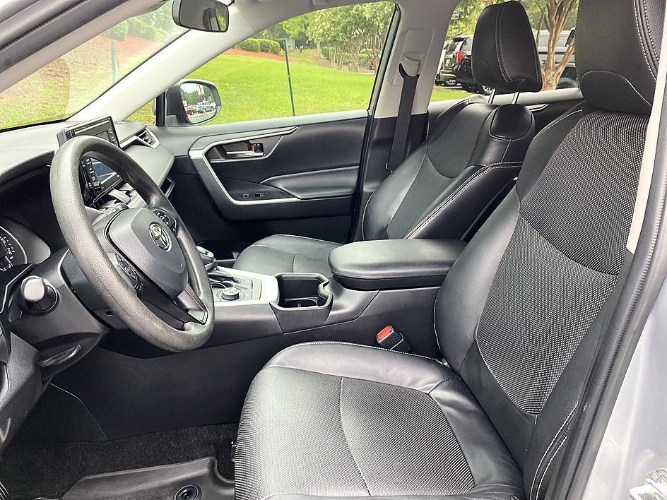 Used 2022 Silver Sky Metallic Toyota Hybrid XLE image 11