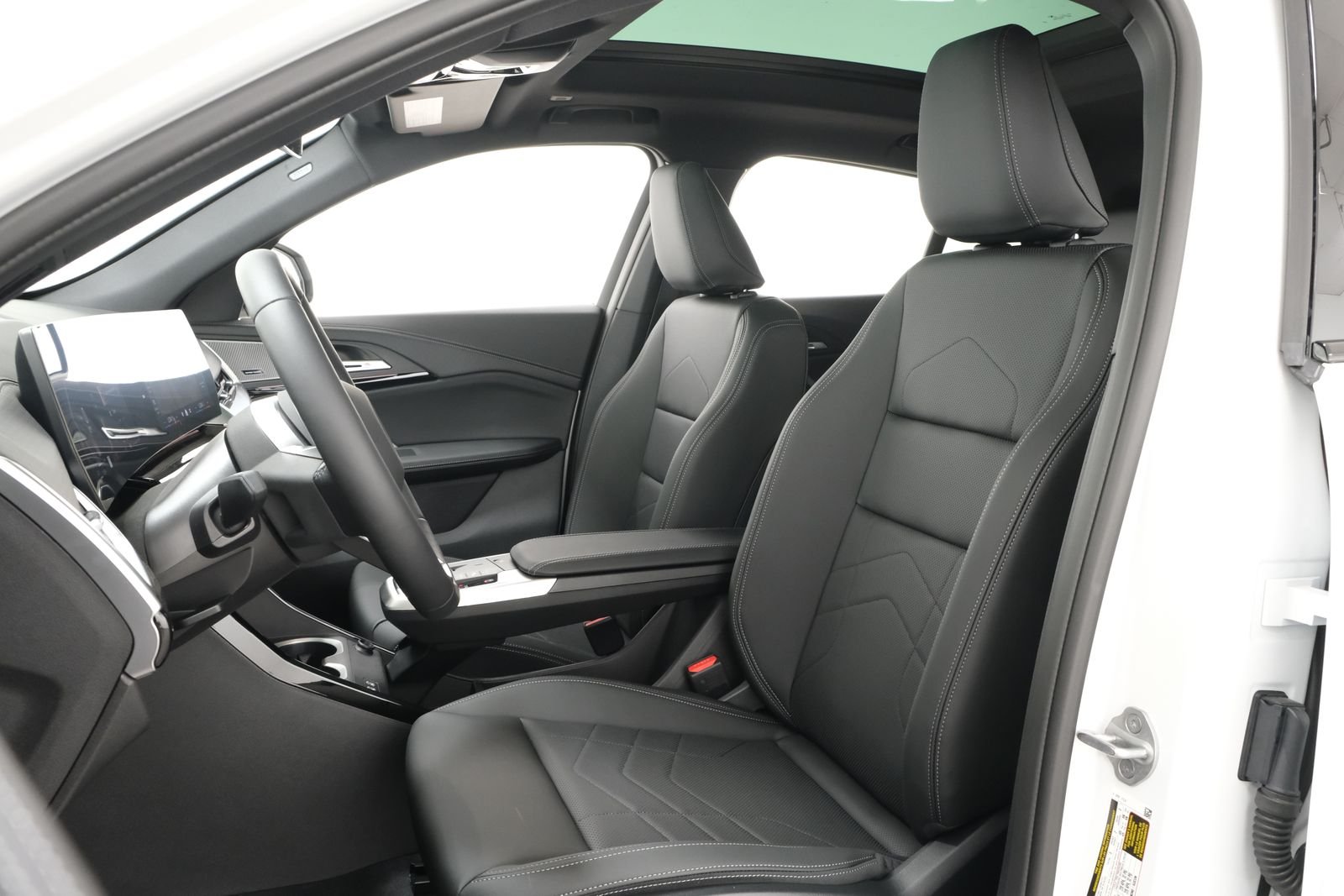New 2026 Mineral White Metallic BMW xDrive28i image 26