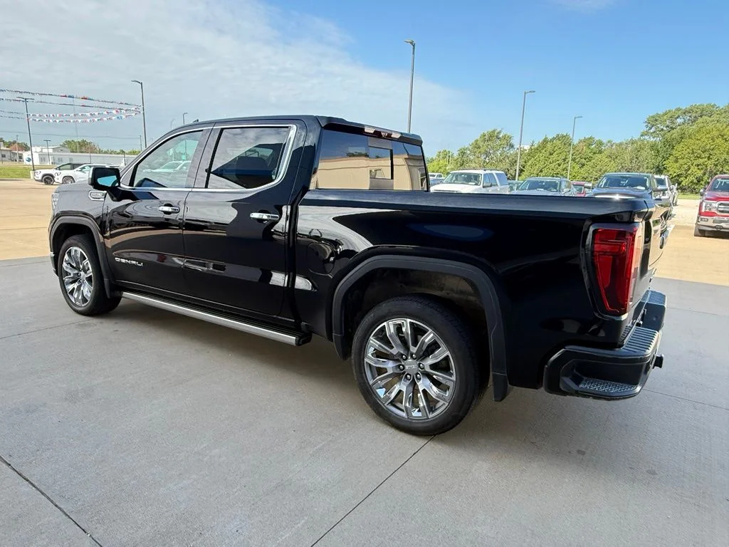 Used 2024 Black GMC Denali image 5