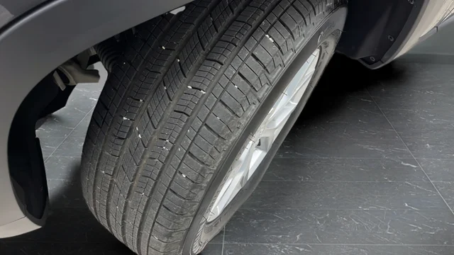 Used 2023 Gray Metallic Jeep Limited image 36