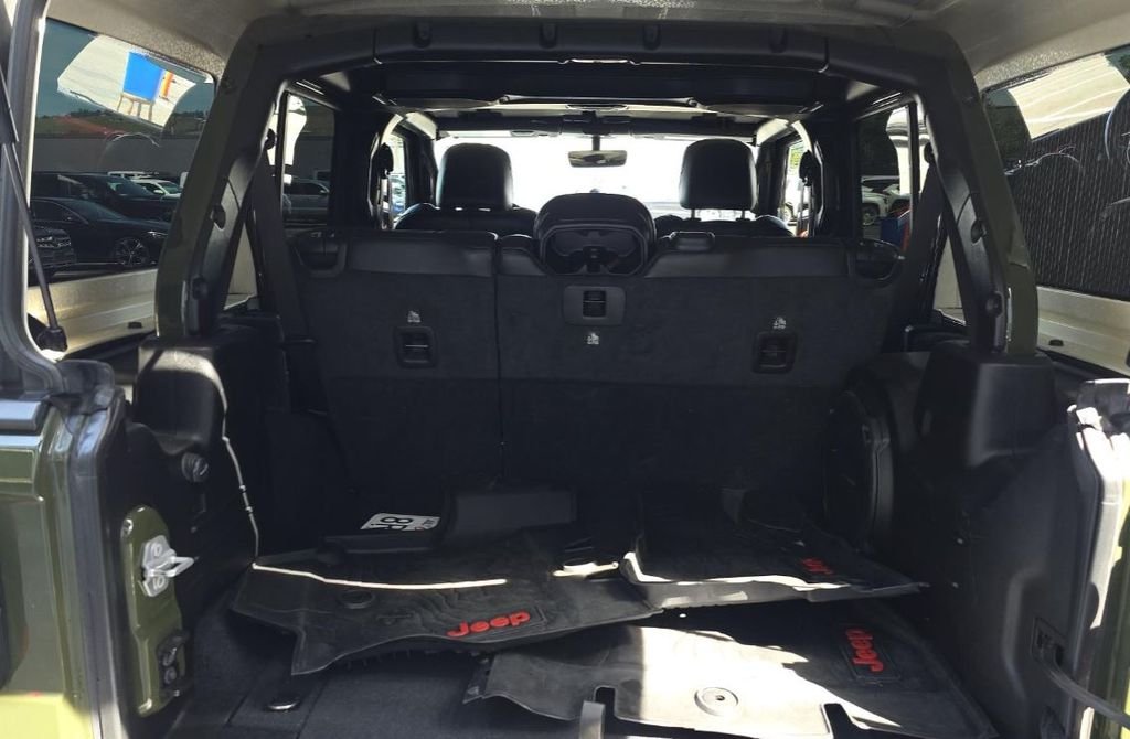 Used 2020 Green Jeep Unlimited Rubicon image 12