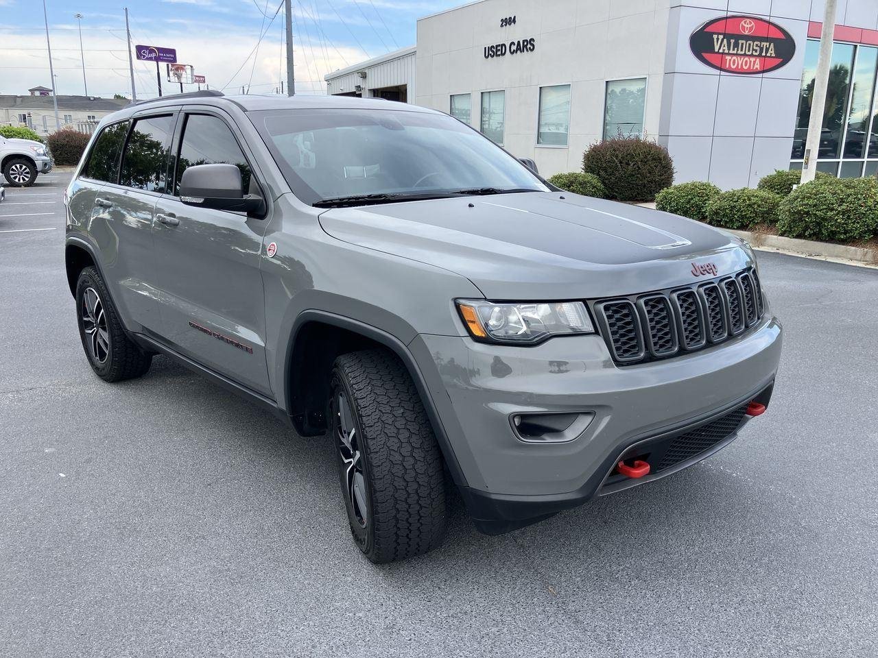 Used 2020 Gray (Sting-Gray Clearcoat) Jeep Trailhawk image 7