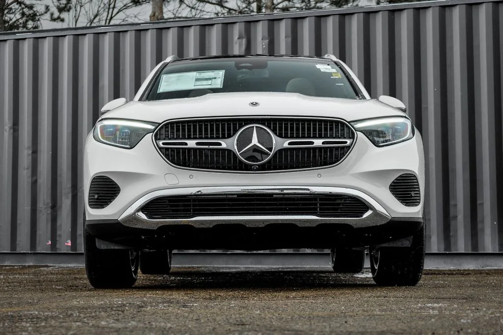 New 2026 Polar White Mercedes-Benz GLC 300 image 5