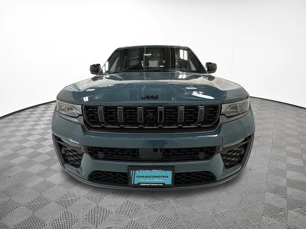 New 2026 Steel Blue Exterior Paint Jeep Limited image 3