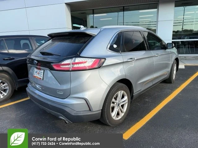 Used 2020 Silver Metallic Ford SEL image 5