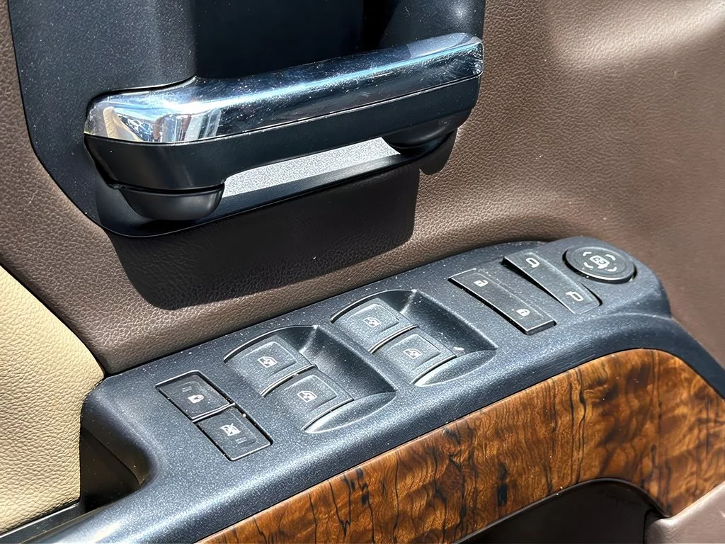 2018 Chevrolet Silverado 3500HD LT - Photo 10