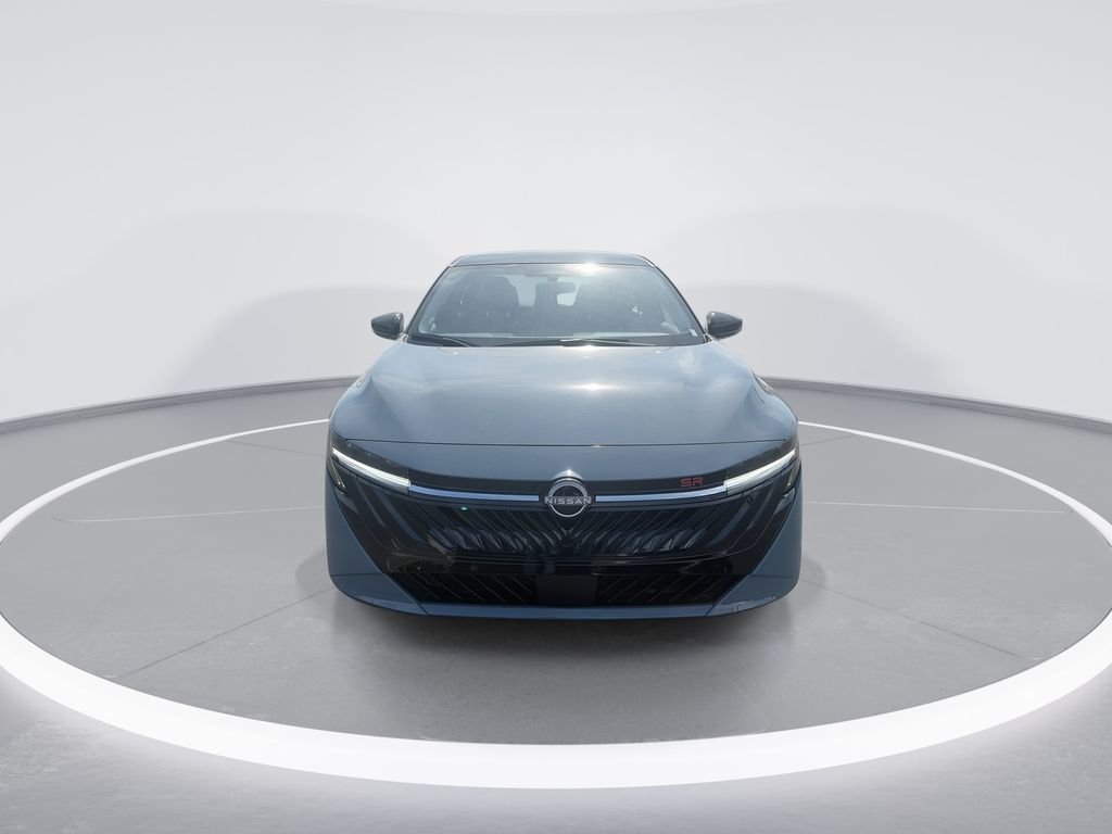 New 2026 Atlantic Gray Metallic / Super Black Two-tone Nissan SR image 3