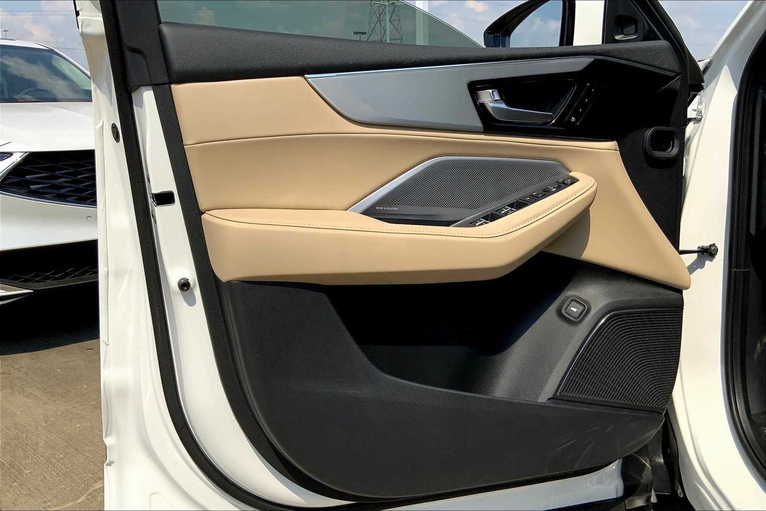New 2026 Platinum White Pearl Acura w/Technology Package image 10