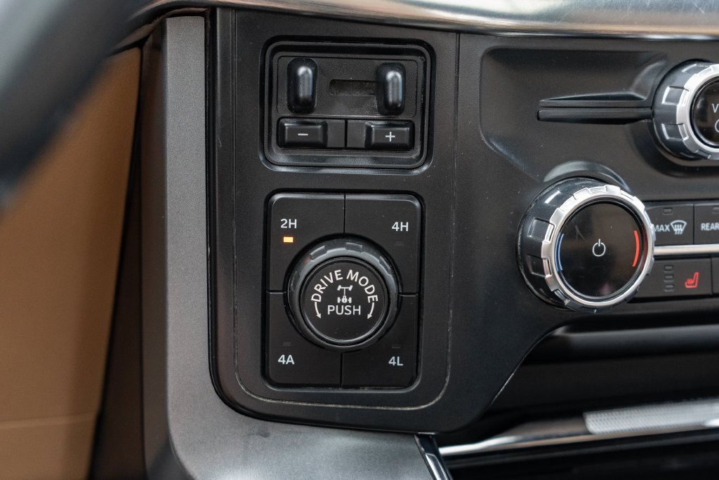 Used 2022 Oxford White Ford Lariat image 23
