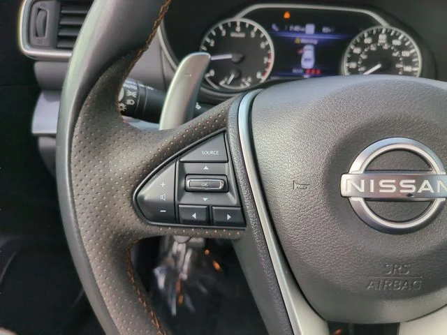 Used 2023 Gray Nissan SR image 29