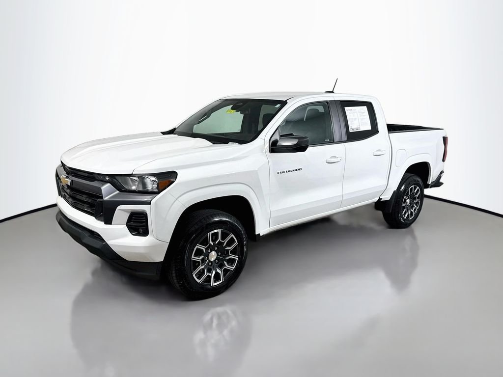 Used 2023 Summit White Chevrolet 2WD LT image 3