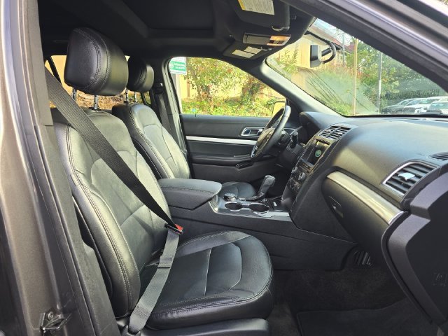 Used 2017 Magnetic Ford XLT image 10