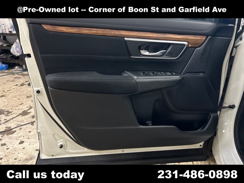 Used 2018  Honda EX image 14