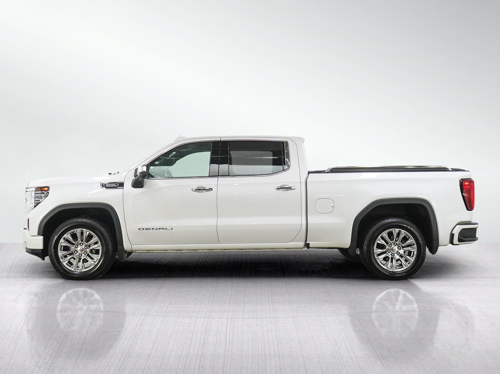 Used 2023 GMC Sierra 1500 Denali with VIN 3GTUUGE88PG182047 for sale in White Bear Lake, Minnesota