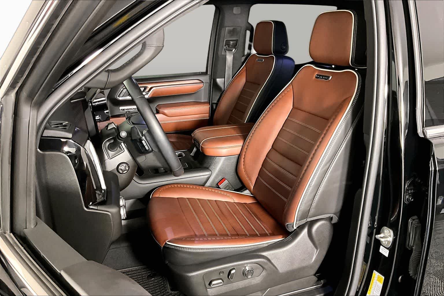 Used 2023 Onyx Black GMC Denali Ultimate image 8