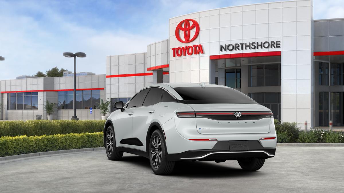 New 2026 Oxygen White Toyota XLE image 14