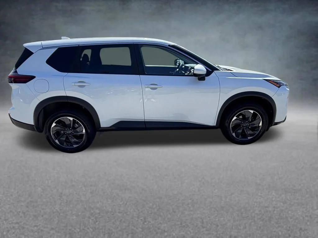 Used 2024 White Nissan SV image 7