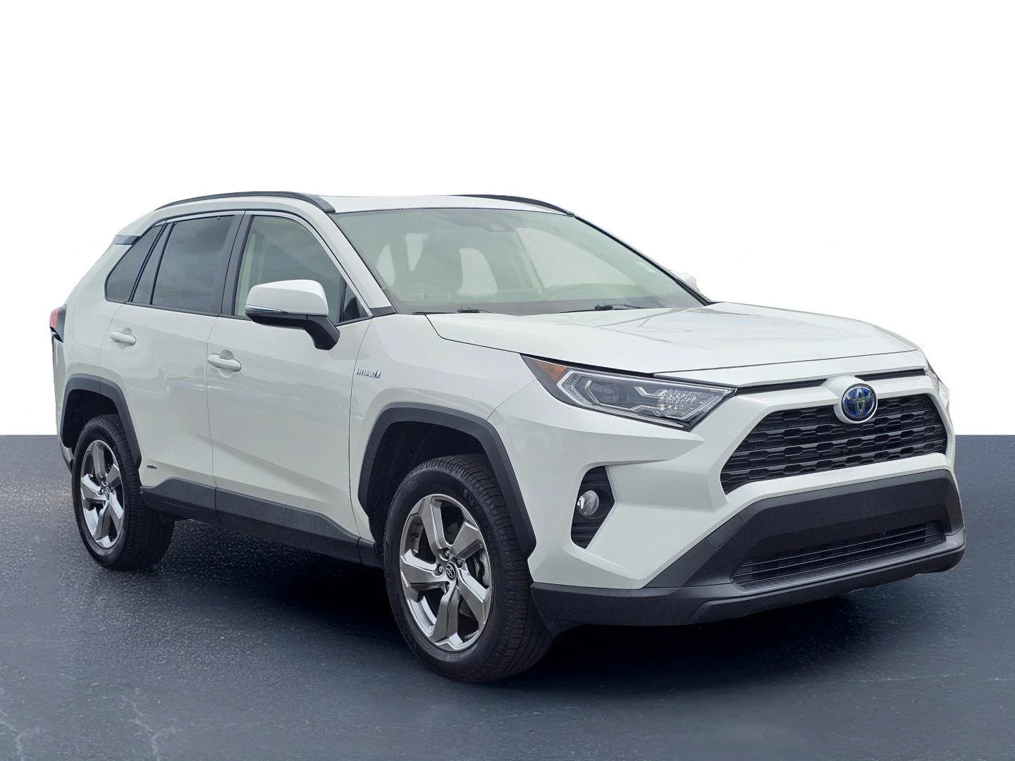 Used 2021  Toyota Hybrid LE image 6