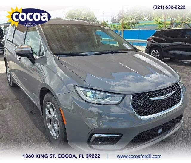 2023 Chrysler Pacifica's photo