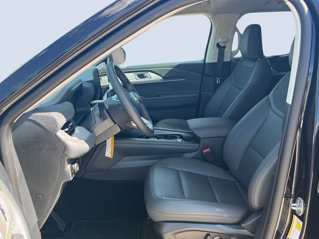 New 2026 Agate Black Metallic Ford Active image 9