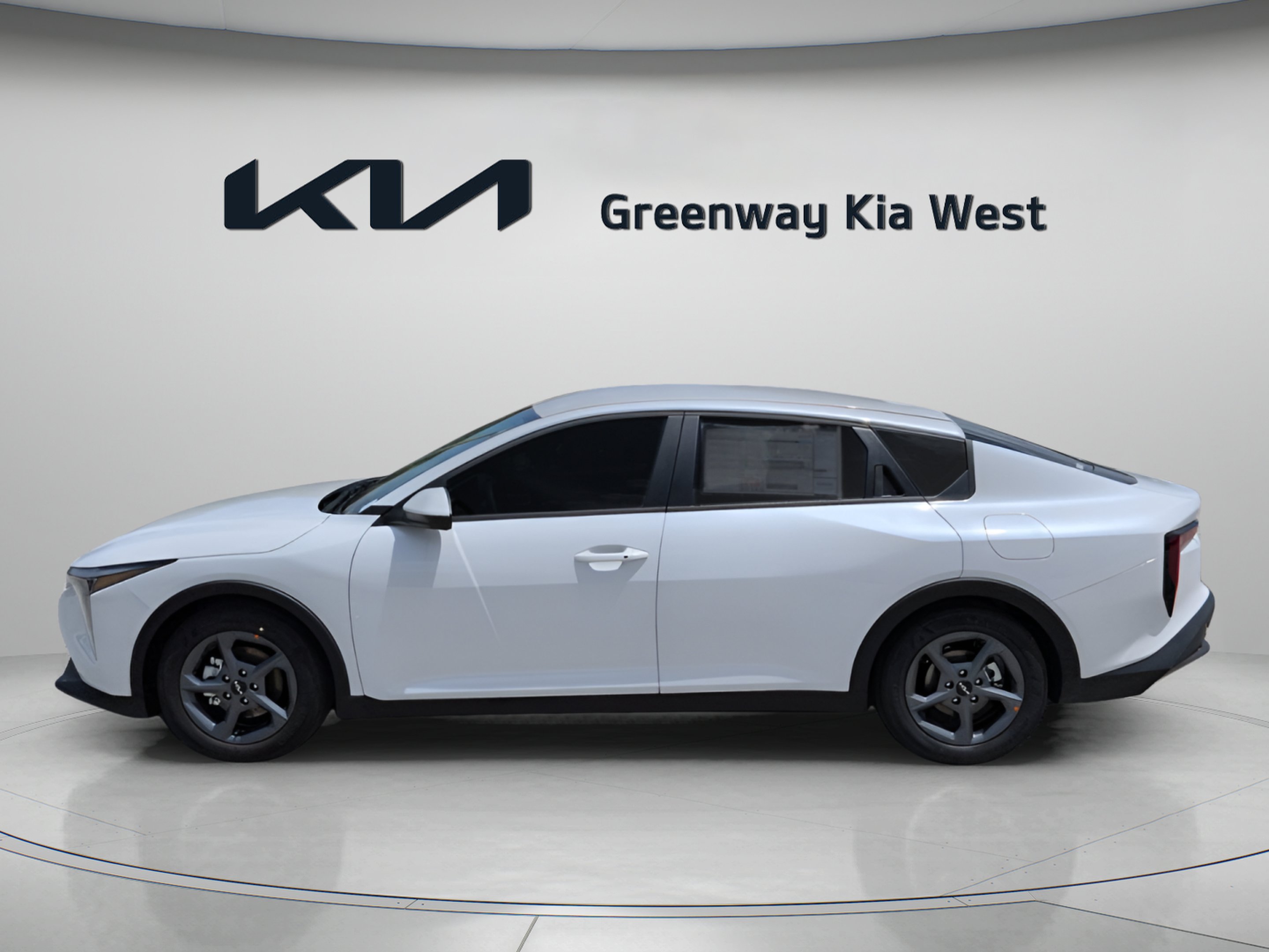New 2026 Snow White Pearl Kia LXS image 5