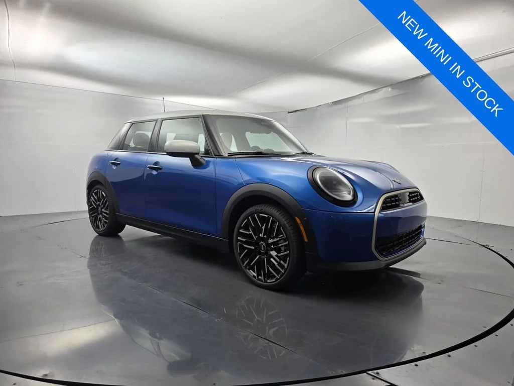 2026 MINI Hardtop Cooper S Signature's photo