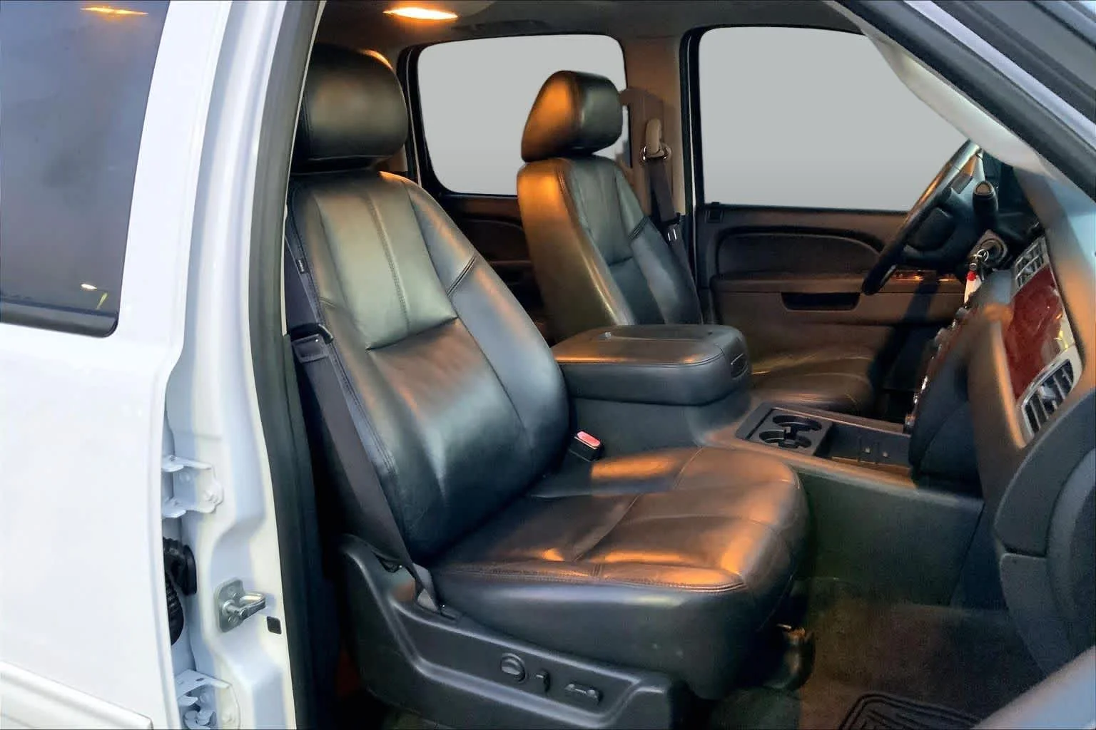 Used 2013 Summit White Chevrolet LT image 8