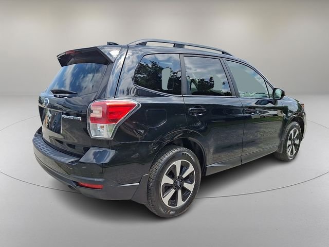 Used 2018 Black Subaru 2.5i Premium image 11