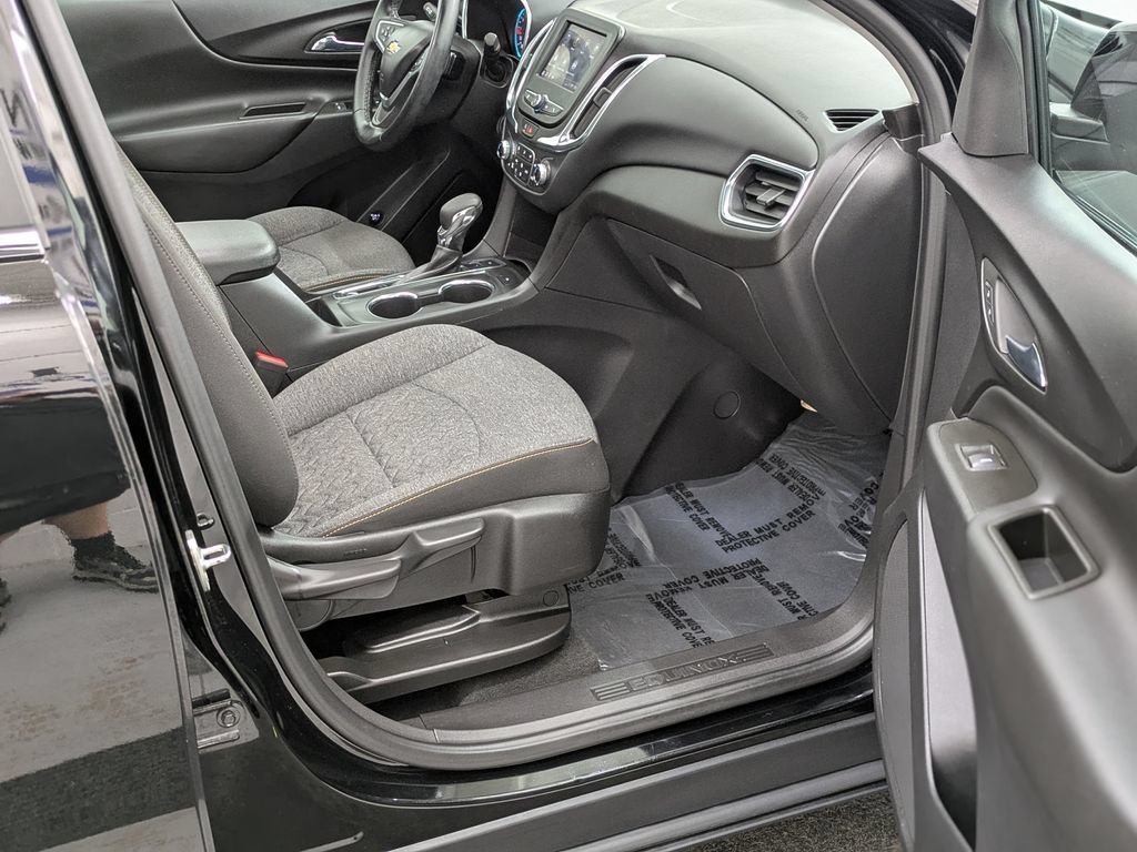 Used 2023 MOSAIC BLACK METALLIC Chevrolet LT image 14