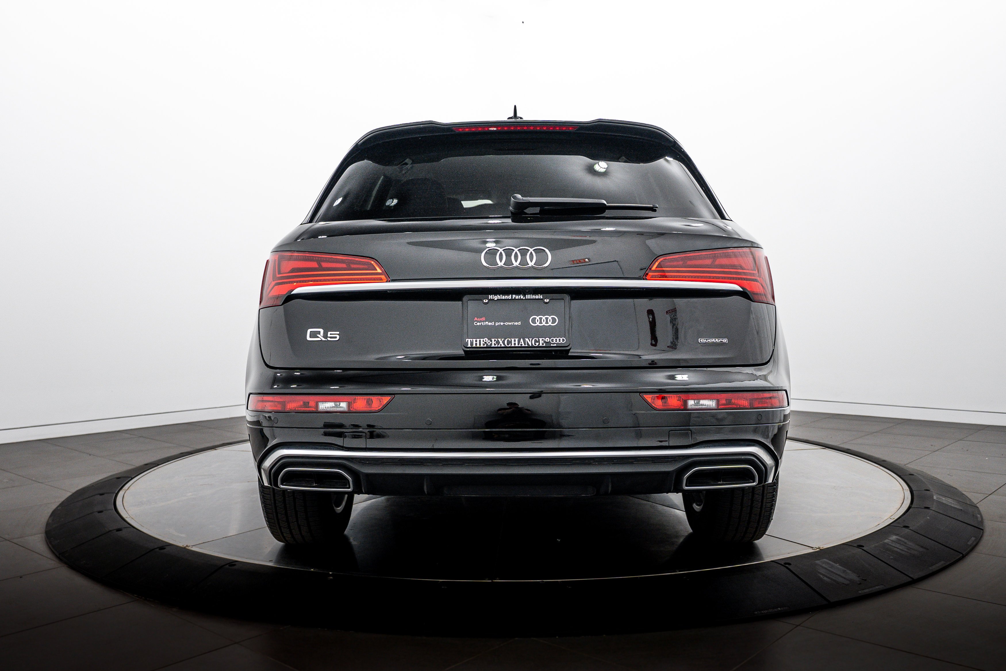 Certified Used 2023 Mythos Black Metallic Audi S line Premium image 21