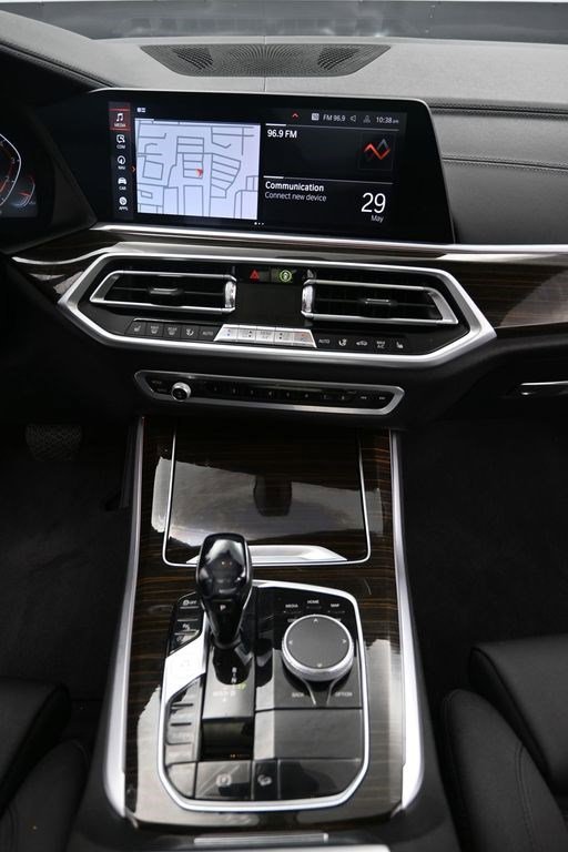 Used 2020 Arctic Gray Metallic BMW xDrive40i image 13