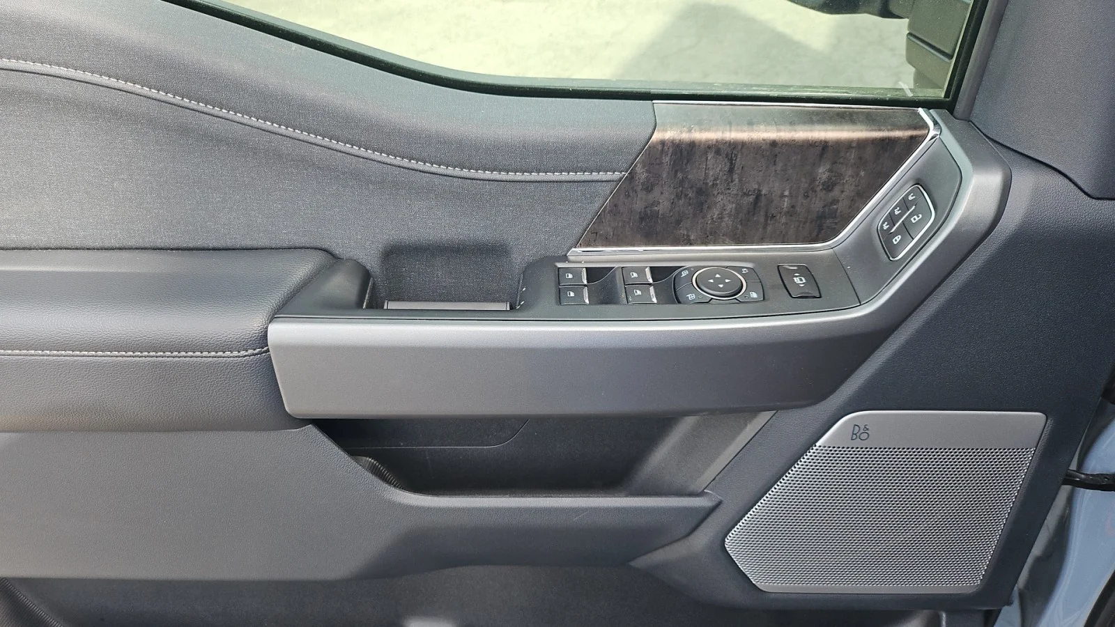 New 2026 Glacier Gray Metallic Tri-Coat Ford Black Widow 4WD image 6
