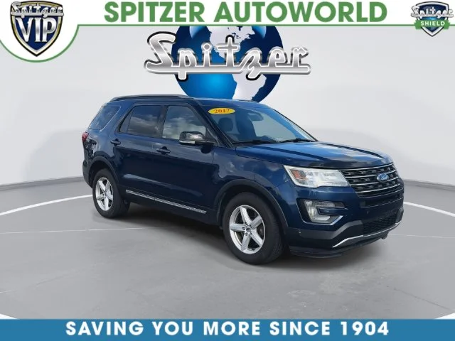 Used 2017 Blue Ford XLT image 4
