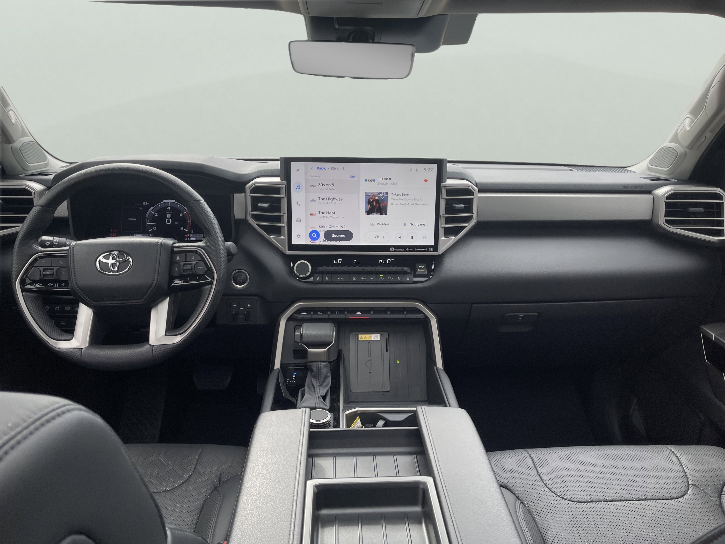 2024 Toyota Tundra Limited - Photo 10